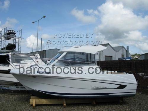 Beneteau Antares 580 avaliação e ficha técnica